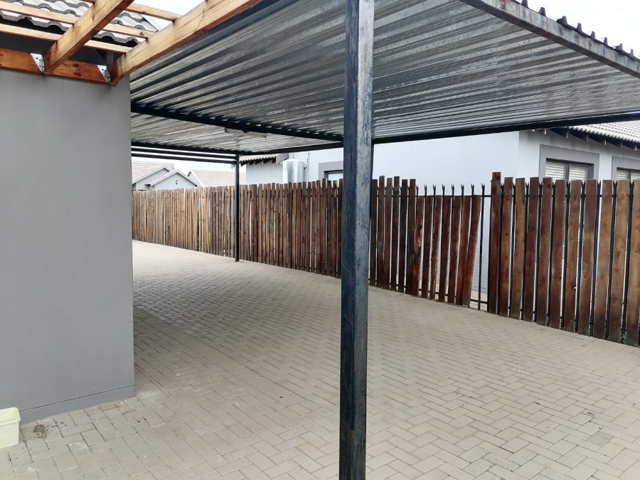 To Let 3 Bedroom Property for Rent in Bloemspruit Free State